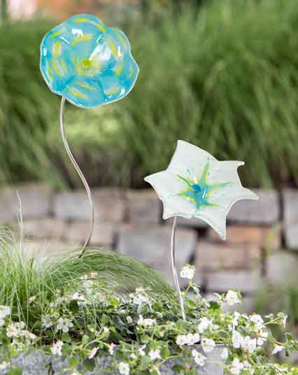 Glas Blume Blau/Grün auf Stab Handarbeit (C01) Gartenstecker